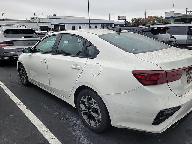 2021 kia forte lxs