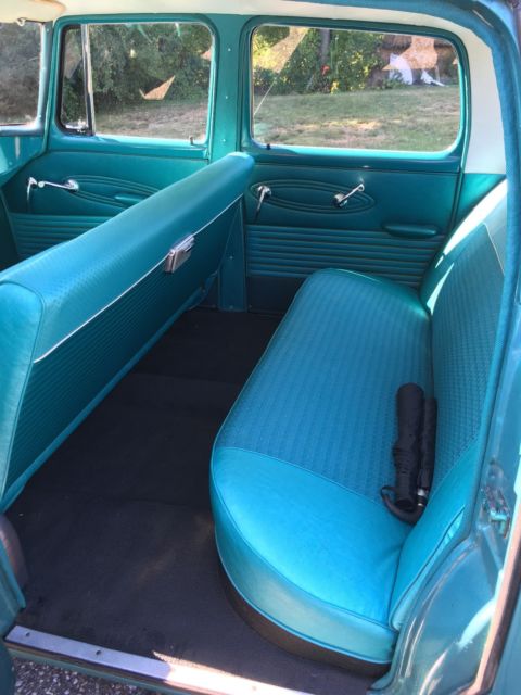 1962 studebaker lark 4-door sedan