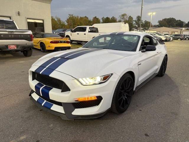 2017 ford shelby gt350 base