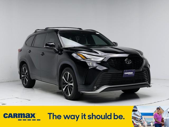 2021 toyota highlander xse