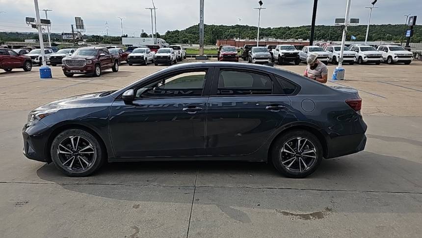 2022 kia forte lxs