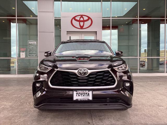 2020 toyota highlander le