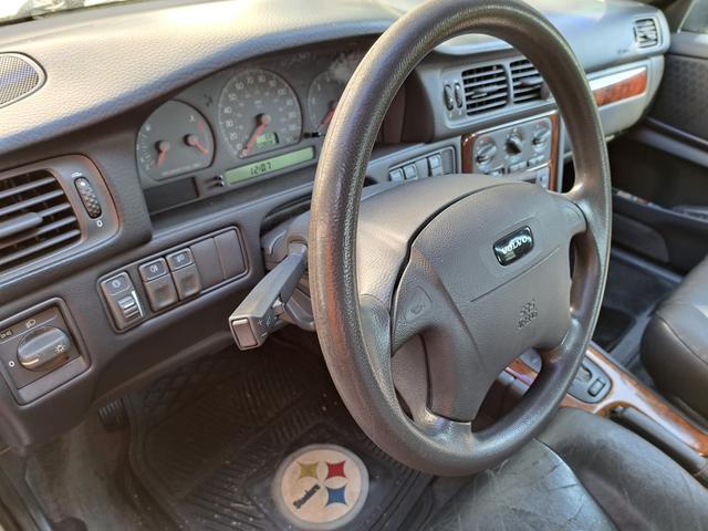 1998 volvo s70 base