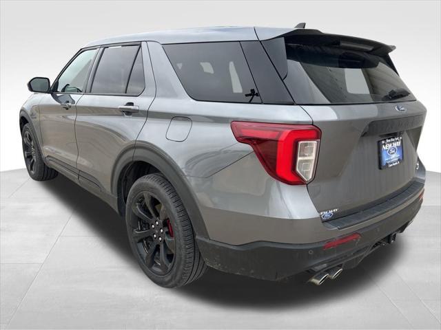 2022 ford explorer st