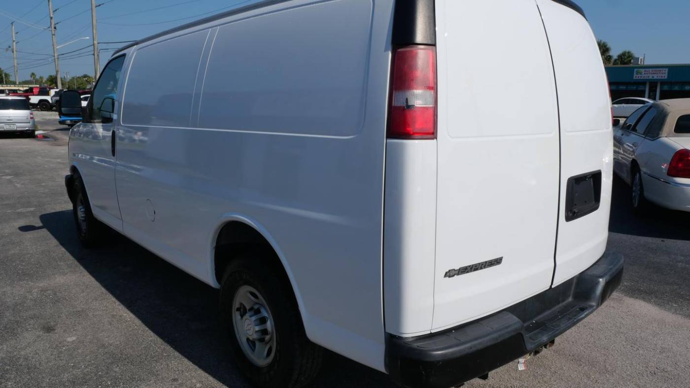 2017 chevrolet express 2500