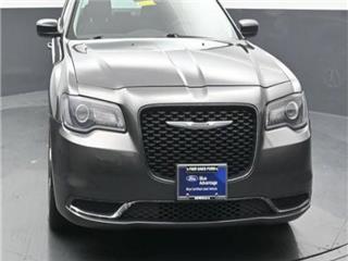 2018 Chrysler 300 touring