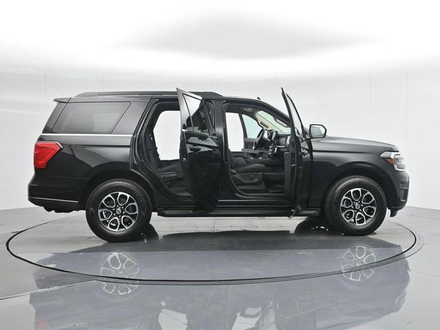 2022 ford expedition xlt
