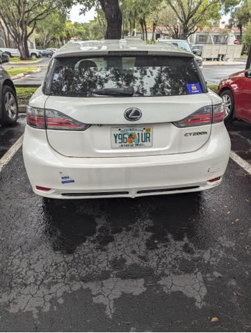 2012 lexus ct 200h base