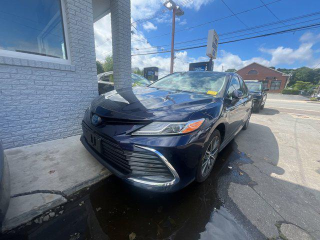 2021 toyota camry hybrid xle