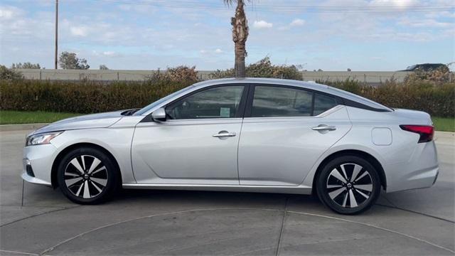 2022 nissan altima 2.5 sv