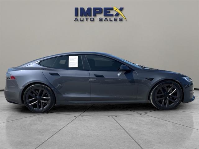 2022 tesla model s base