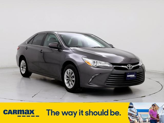 2016 toyota camry le