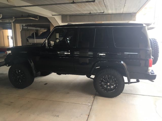 77 series toyota land cruiser 4x4 turbo diesel