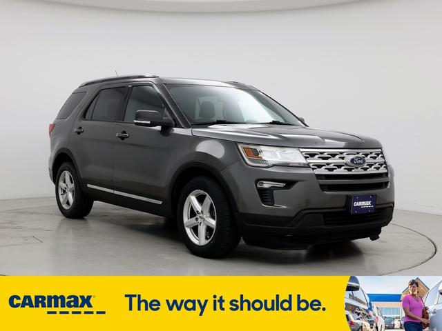 2019 ford explorer xlt