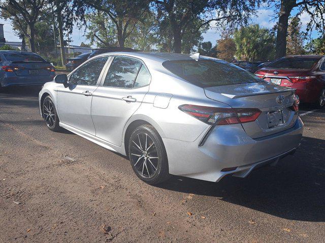 2022 toyota camry se