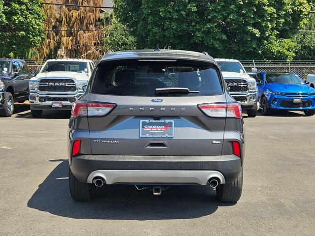 2022 ford escape titanium