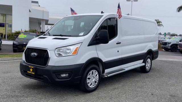2022 ford transit-250 base