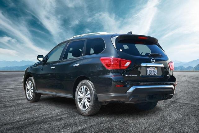 2019 nissan pathfinder sv