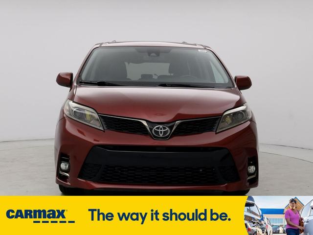 2019 toyota sienna se premium
