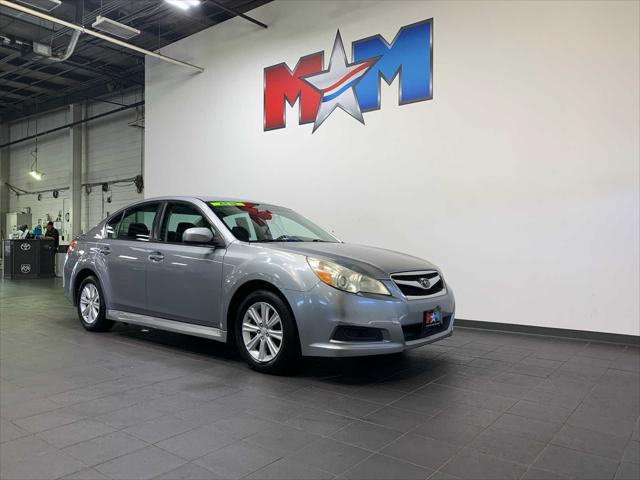 2011 subaru legacy base