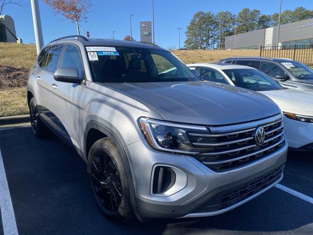 2024 volkswagen atlas 2.0t se w/ technology