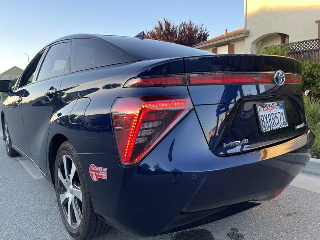 2018 toyota mirai base