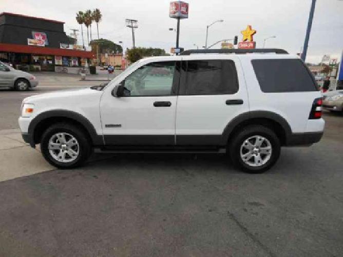 2006 ford explorer xlt two tone leather, sun roof, roof rack, running boards in north hollywood, ca