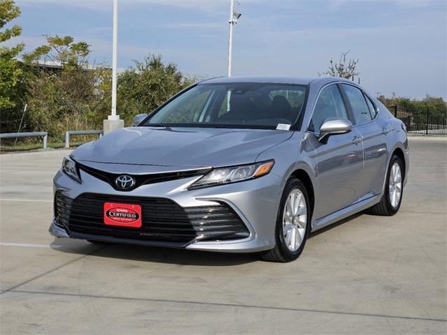 2024 toyota camry le