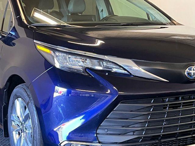 2022 toyota sienna xle