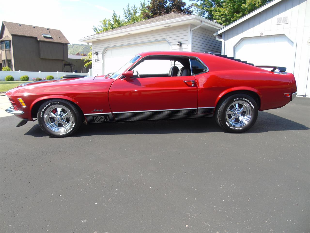 ford mustang mach 1