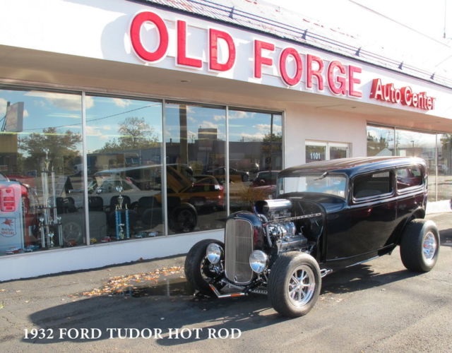 all steel body hot rod 355 sbc t-10 4 speed sedan