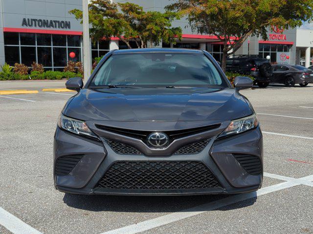 2020 toyota camry se