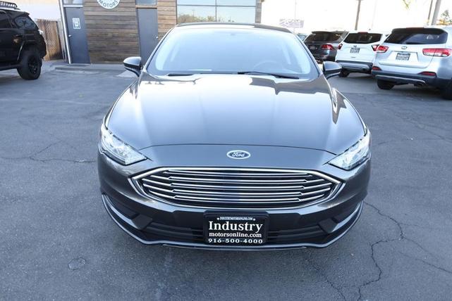 2017 ford fusion se