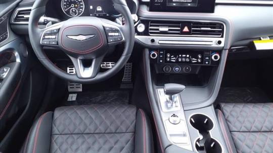 2025 Genesis G70