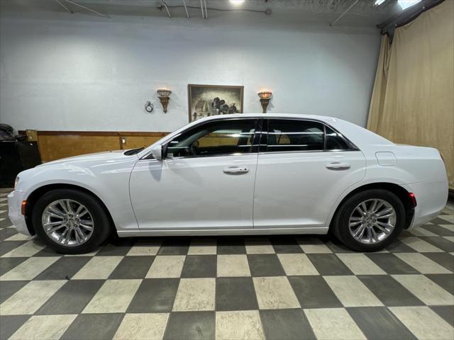 2019 chrysler 300 touring