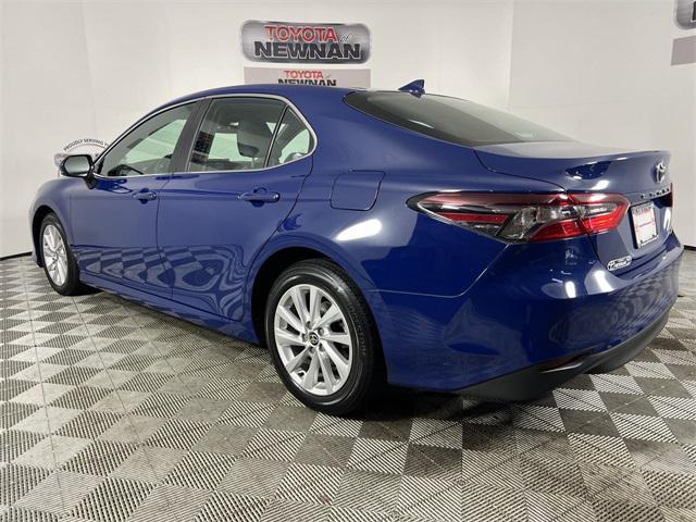 2024 toyota camry le