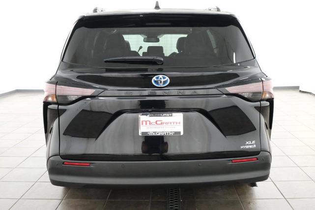 2023 toyota sienna xle