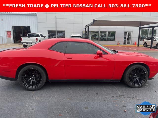 2020 dodge challenger sxt