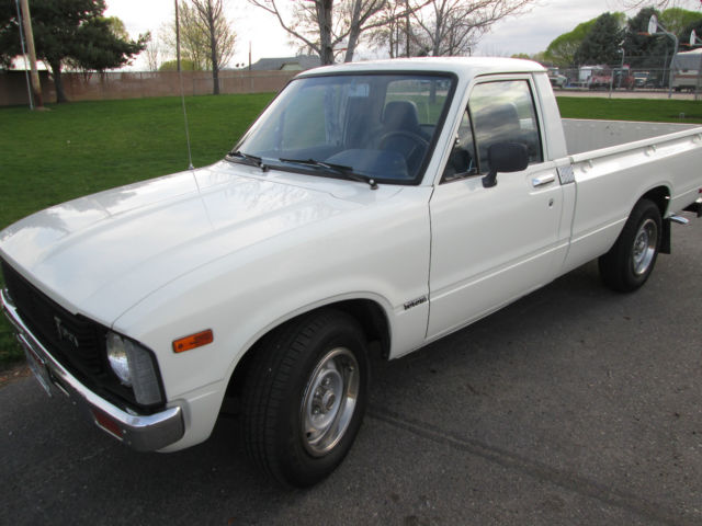 1982 toyota pickup sr5 standard cab pickup 2-door 2.4l