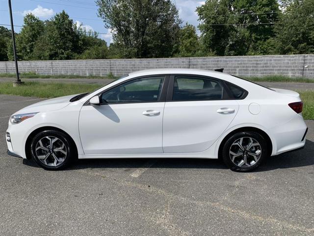2021 kia forte lxs