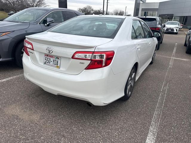 2012 toyota camry se
