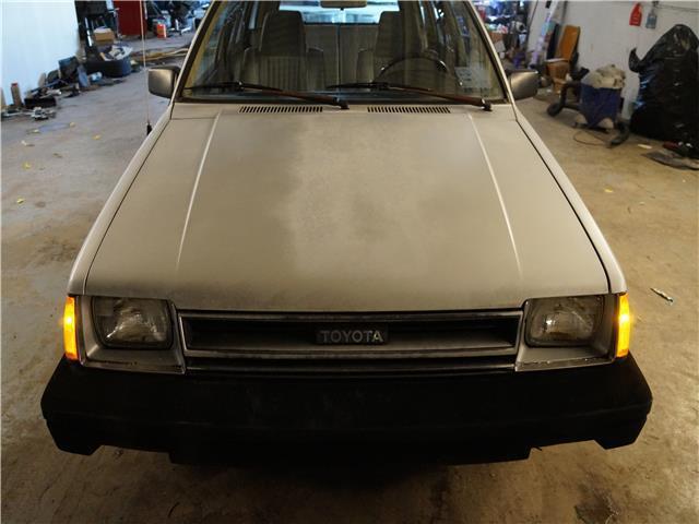 no reserve . clean . low miles . 5 speed manual