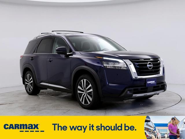 2022 nissan pathfinder platinum