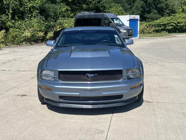 2005 ford mustang premium