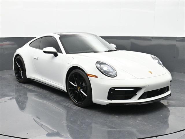 2022 porsche 911 carrera 4