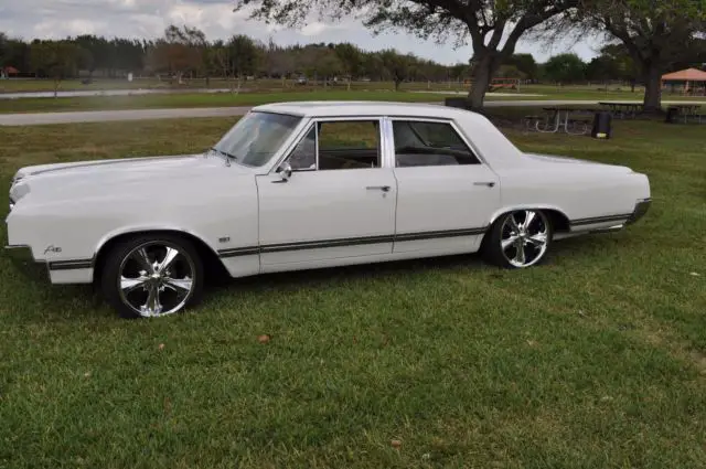 1965 oldsmobile f85 deluxe