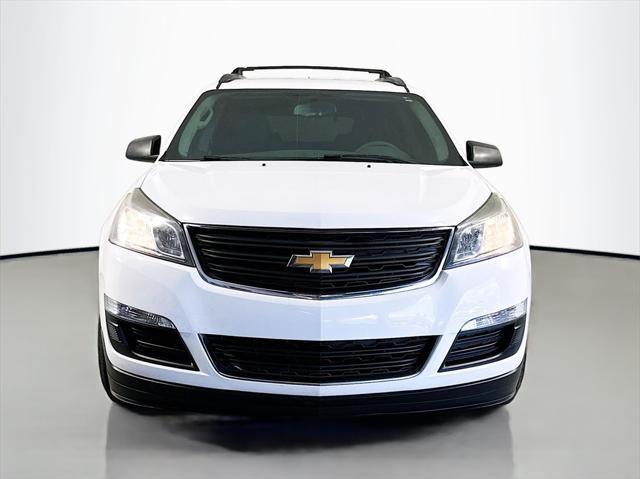 2017 chevrolet traverse ls