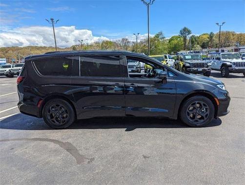 2021 chrysler pacifica in saint louis, missouri