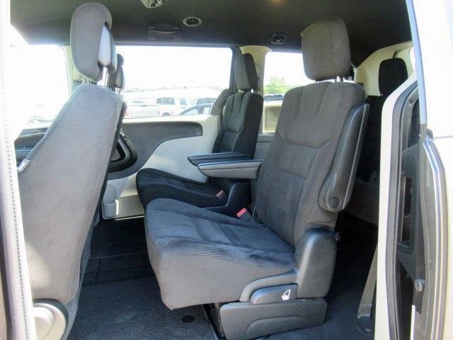 2016 dodge grand caravan avp/se