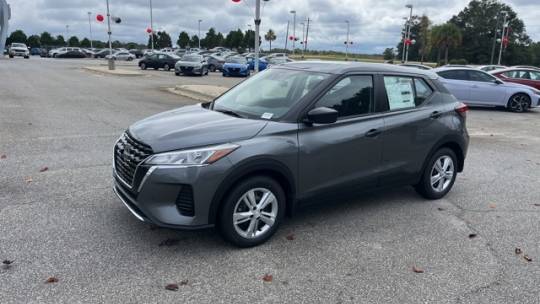2024 Nissan Kicks s trim package